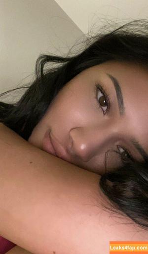 Julia Kelly photo #0521