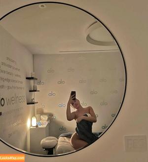 Julia Kelly photo #0526