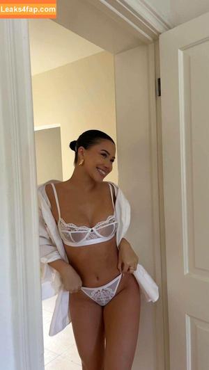 Julia Kelly photo #0537