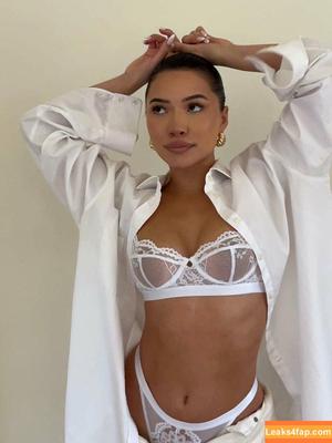 Julia Kelly photo #0552