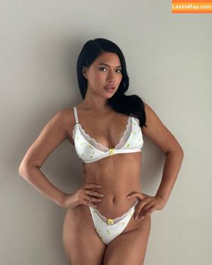 Julia Kelly photo #1187