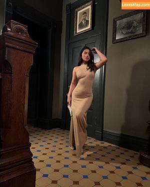 Julia Kelly photo #1200