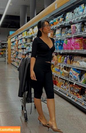 Julia Kelly photo #1247