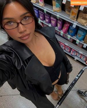 Julia Kelly photo #1254