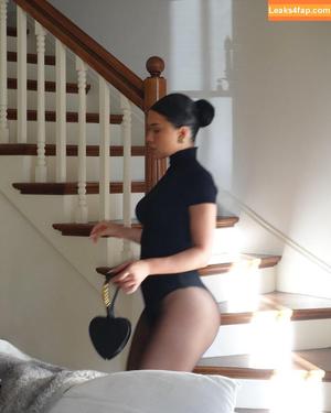 Julia Kelly photo #1271