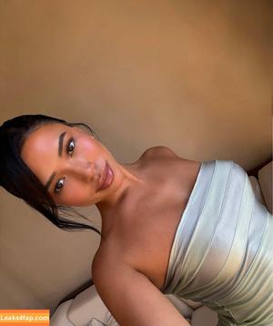 Julia Kelly photo #1474