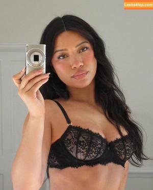 Julia Kelly фото #1497