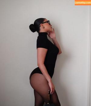 Julia Kelly photo #1534