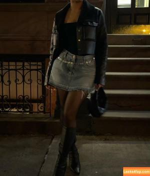 Julia Kelly photo #1540