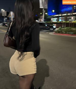 Julia Kelly photo #1541