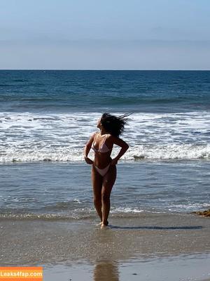 Julia Kelly photo #1589