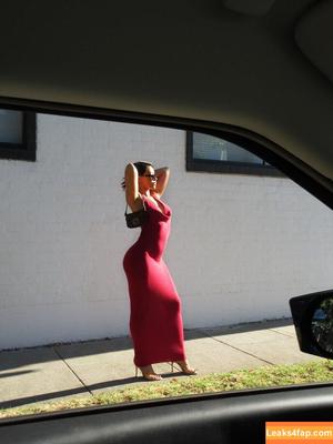 Julia Kelly photo #1597