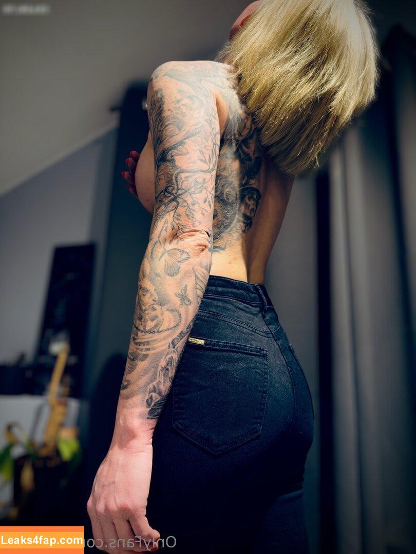 Julia Kern / mischiidc / mrs_july leaked photo photo #0007