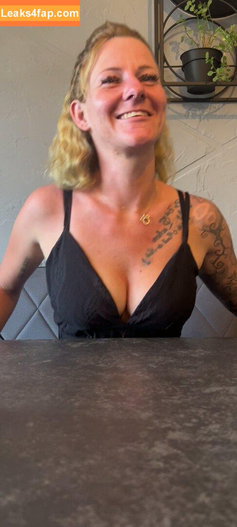 Julia Kern / mischiidc / mrs_july leaked photo photo #0026