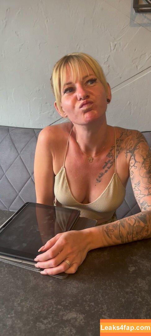 Julia Kern / mischiidc / mrs_july leaked photo photo #0041