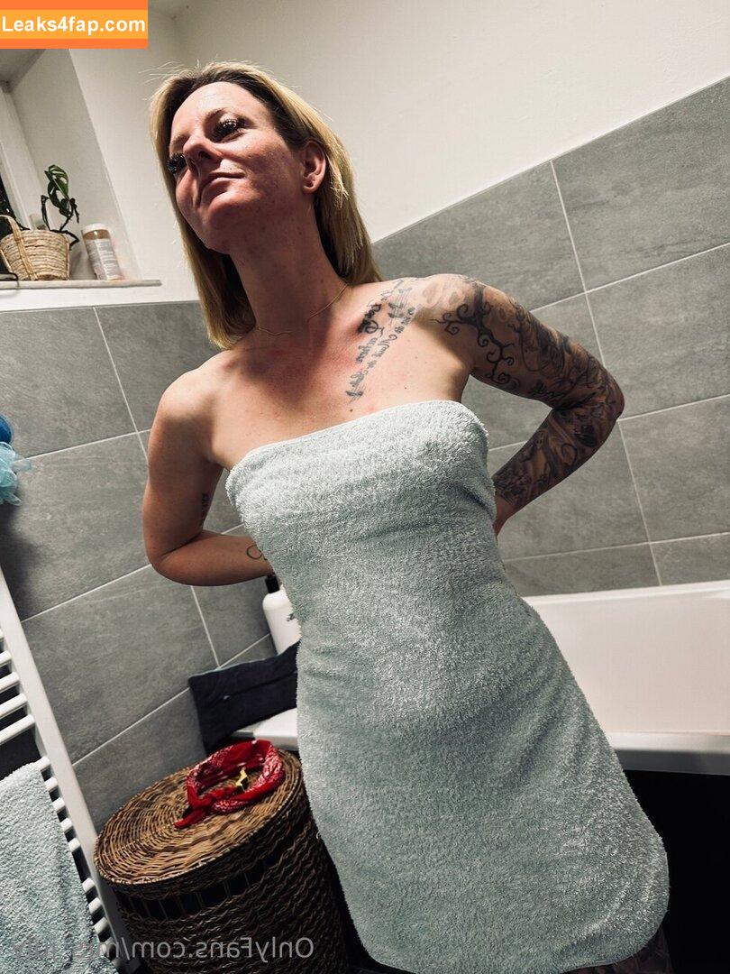 Julia Kern / mischiidc / mrs_july leaked photo photo #0064