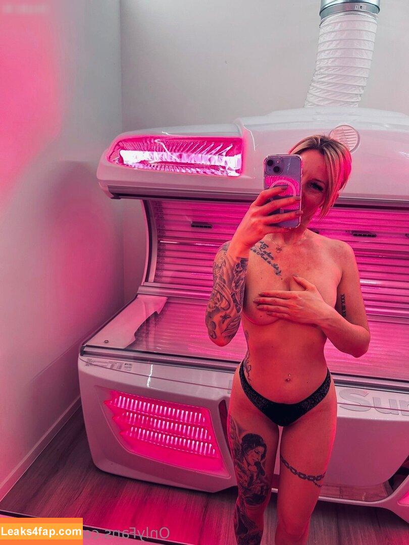 Julia Kern / mischiidc / mrs_july leaked photo photo #0088
