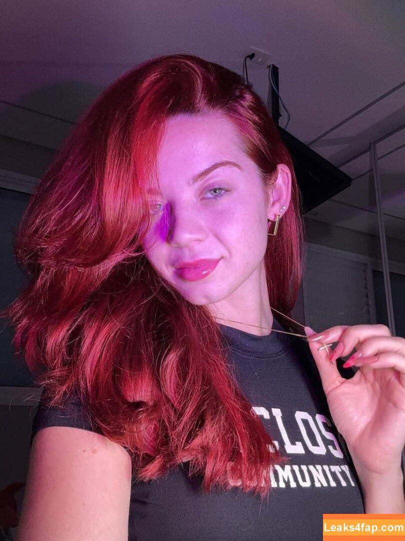 Julia Linhares / _julialinhares_ leaked photo photo #0127