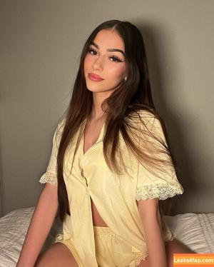Julia Merekoulias photo #0024