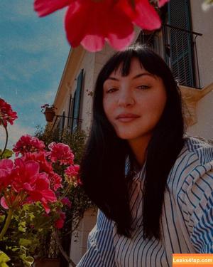Julia Michaels photo #0017
