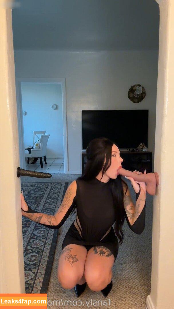 Julia Molligan | molliganbitch / molliganbitch / mollyandgun leaked photo photo #0079