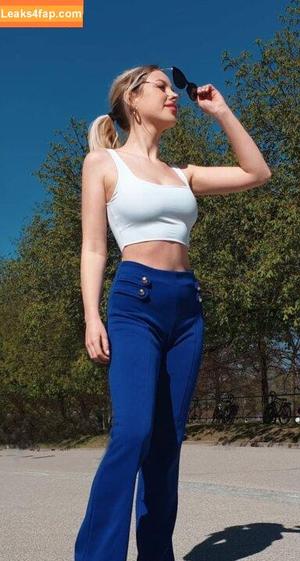 Julia Nageler photo #0015