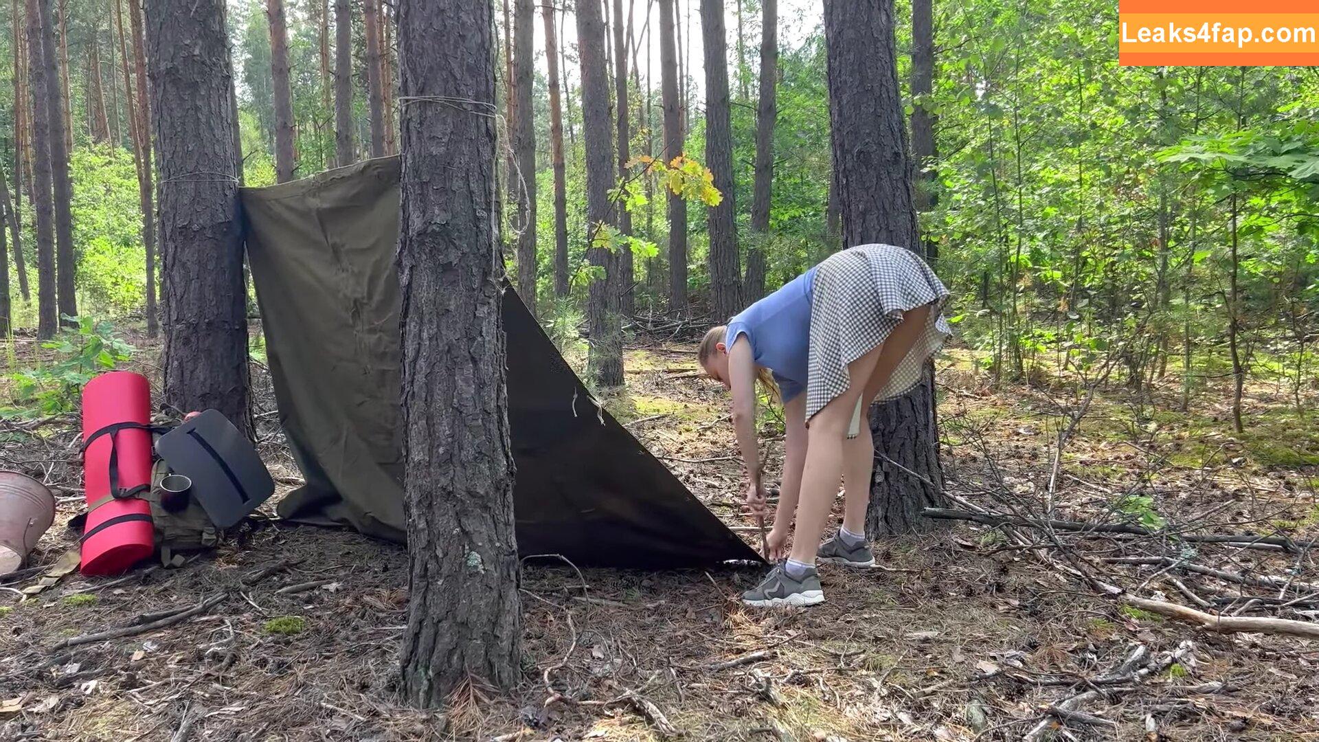 Julia's Adventures / julias_adventure_vlog leaked photo photo #0004