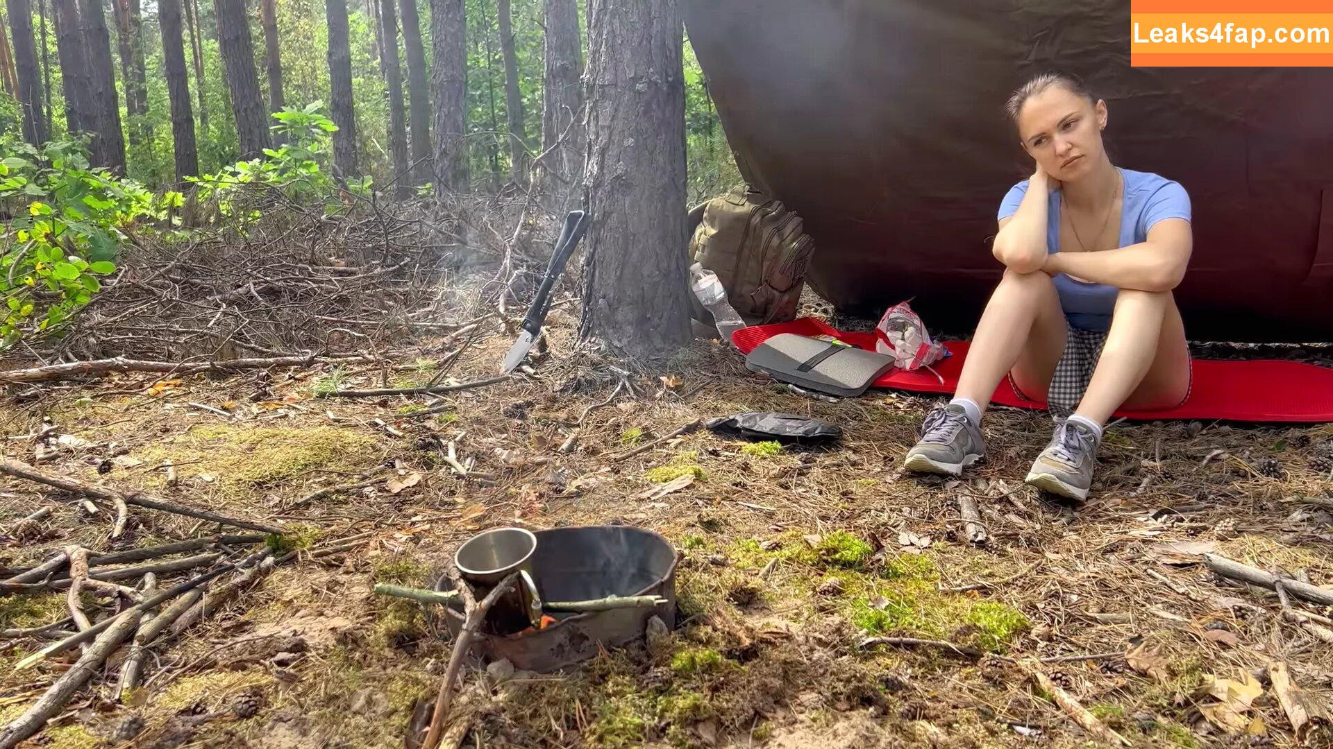 Julia's Adventures / julias_adventure_vlog leaked photo photo #0007