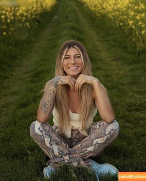 Julia Schäfer photo #0005
