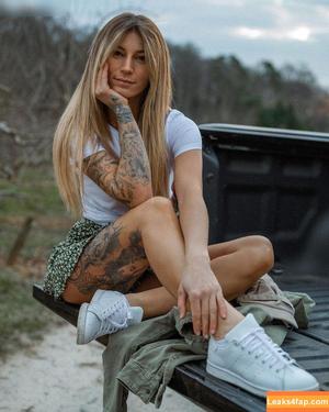 Julia Schäfer photo #0024