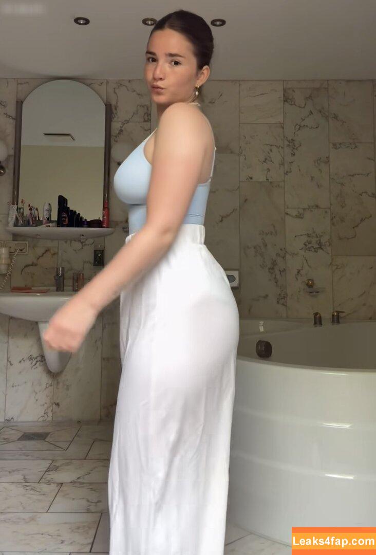 Julia Schulze / julia.schulze_official leaked photo photo #0405