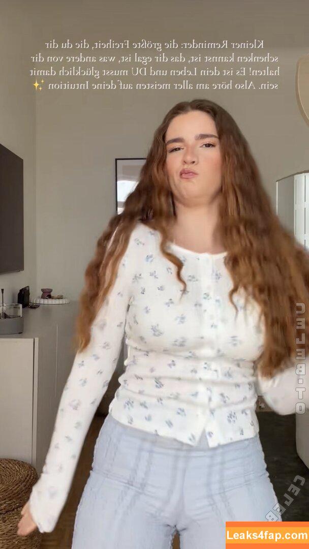 Julia Schulze / Julita_fit / julia.thiele_family leaked photo photo #0420