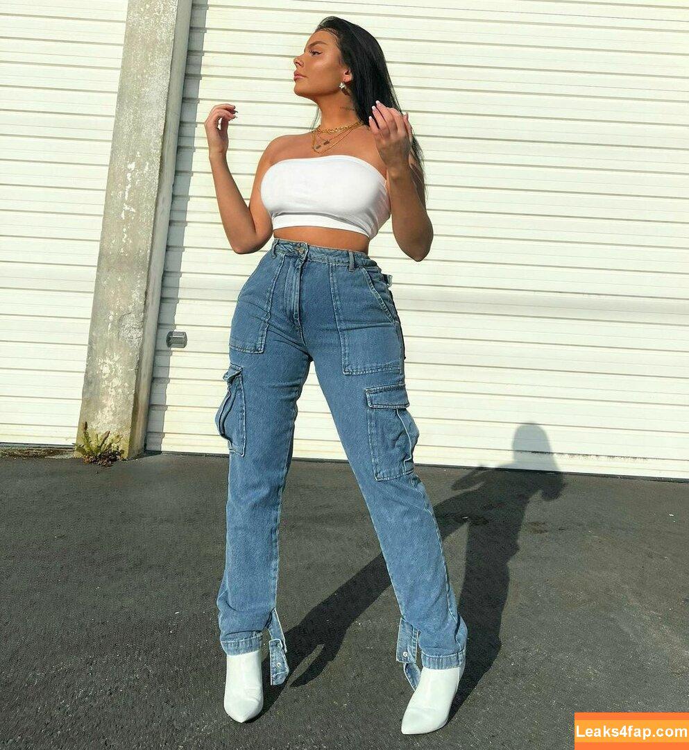 Julia Scott / juliascottyy leaked photo photo #0005