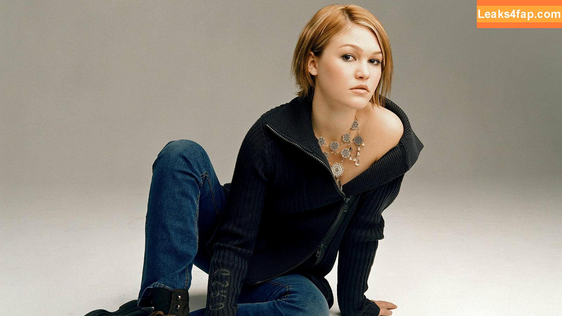 Julia Stiles / missjuliastiles leaked photo photo #0028