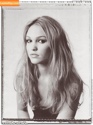 Julia Stiles photo #0030