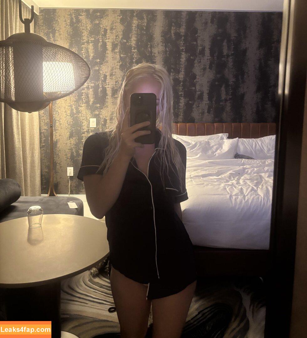 Julia Tate / Avsbliss / juliatate04 leaked photo photo #0008