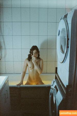 Julia Timoro photo #0029