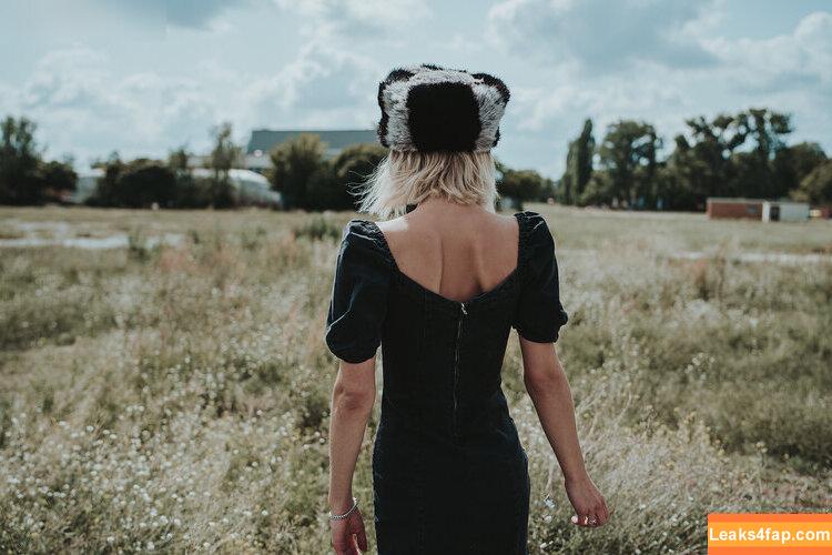 Julia Wulf / Juleslw leaked photo photo #0073