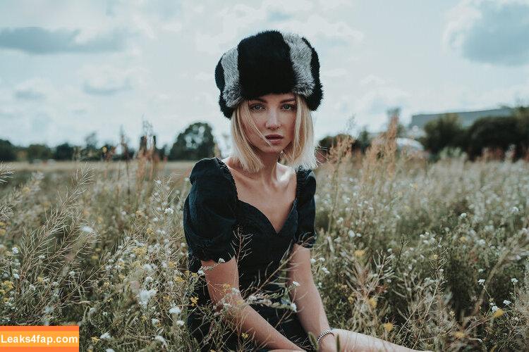 Julia Wulf / Juleslw leaked photo photo #0075