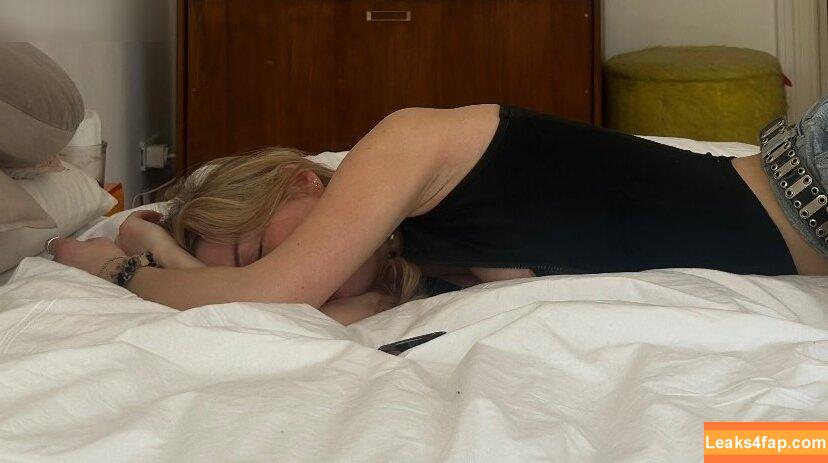 Julia Wulf / Juleslw leaked photo photo #0947