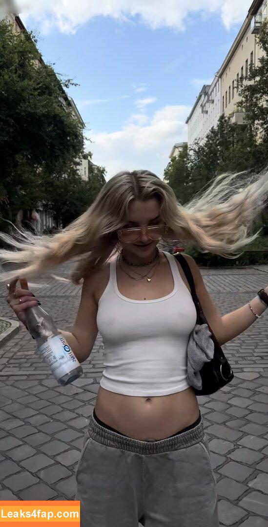 Julia Wulf / Juleslw leaked photo photo #0978