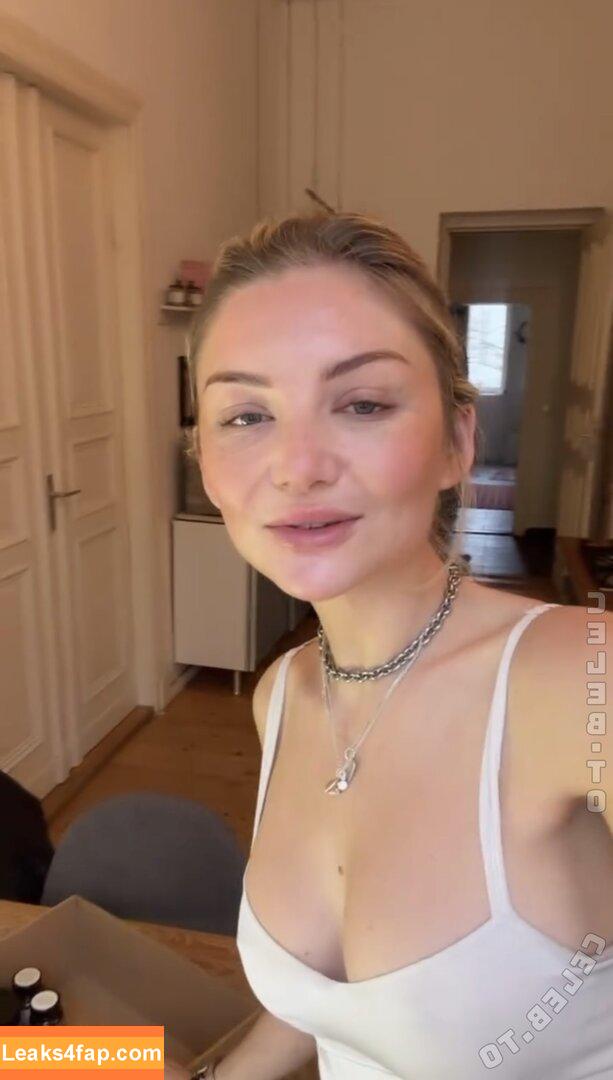 Julia Wulf / Juleslw leaked photo photo #0988