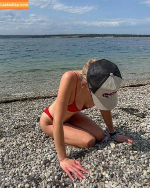 Julia Wulf photo #0050