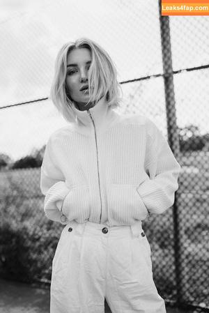 Julia Wulf photo #0067