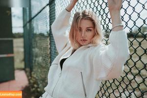 Julia Wulf photo #0068