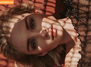 Julia Wulf photo #0070