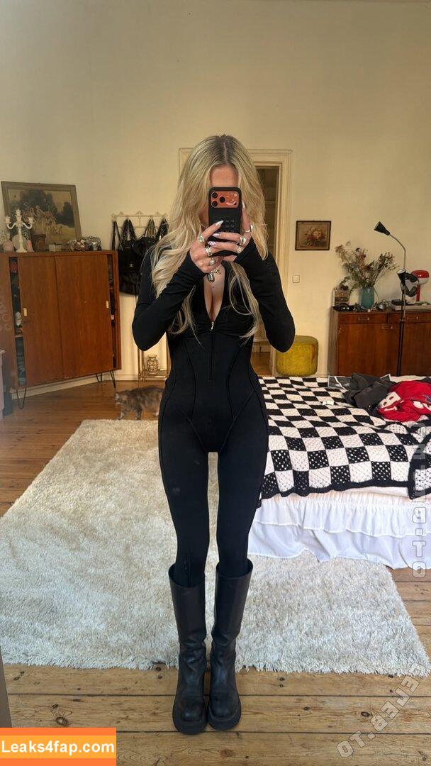 Julia Wulf / Juleslw leaked photo photo #1006