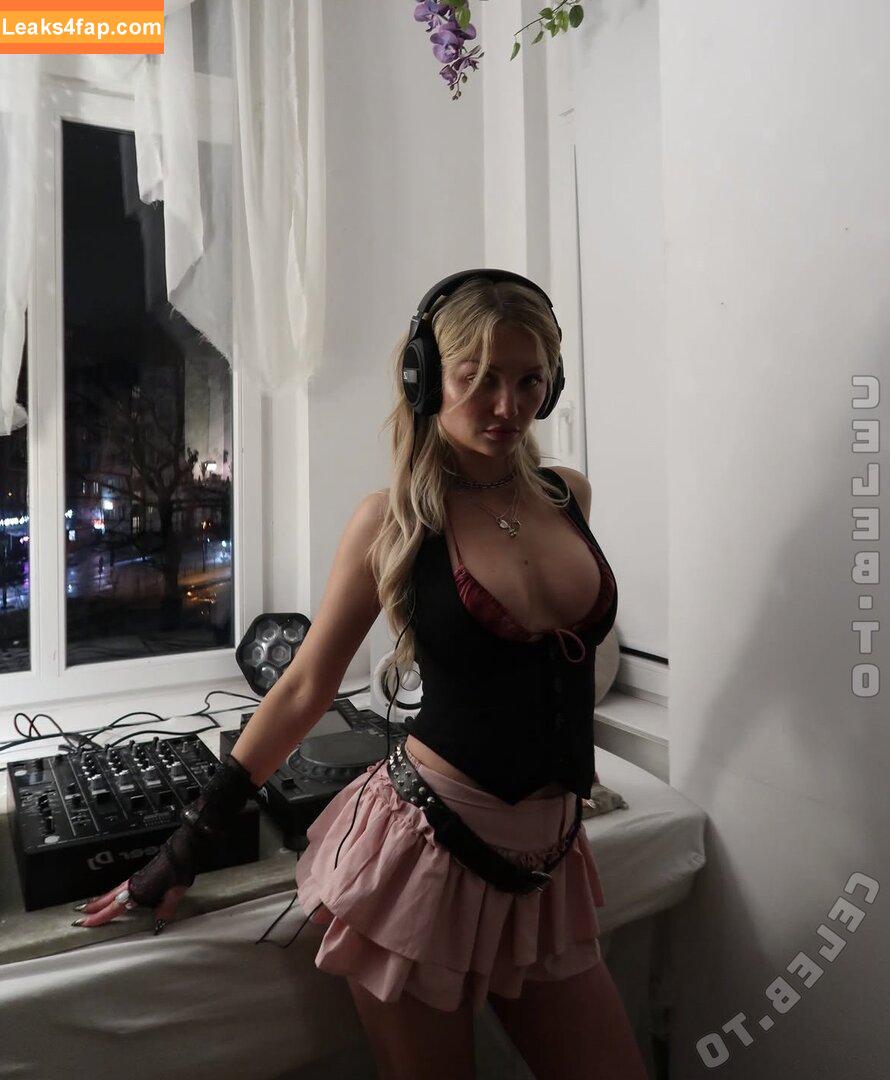 Julia Wulf / Juleslw leaked photo photo #1011
