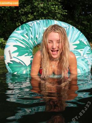 Julia Wulf photo #1032