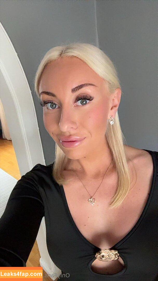 juliaaswe /  leaked photo photo #0035